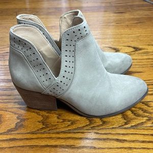 Steve Madden Anastasia ankle boot
